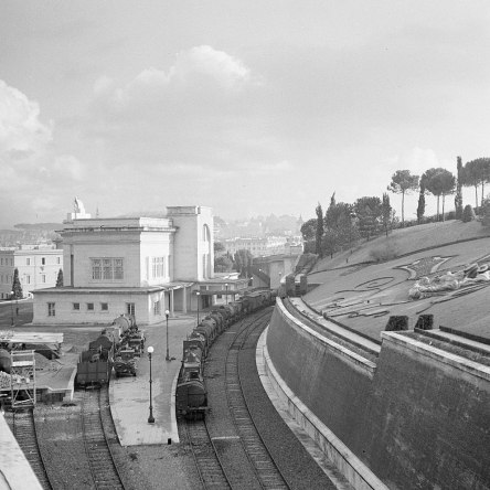 Vatican train station