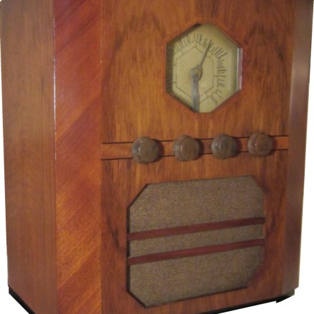 Tube radio