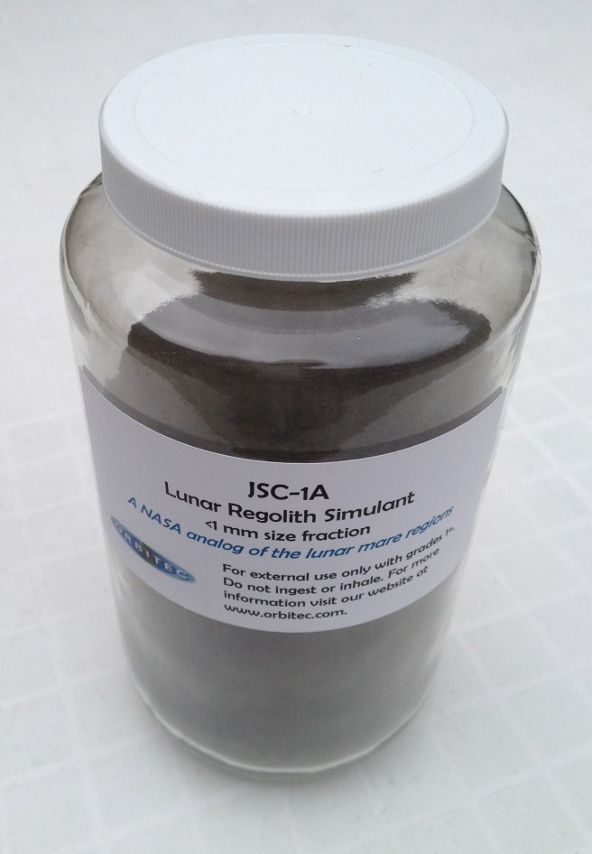 Lunar regolith simulant
